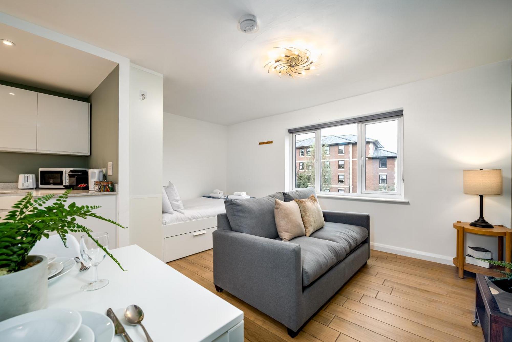 Alison Court Apartment Бристол Екстериор снимка