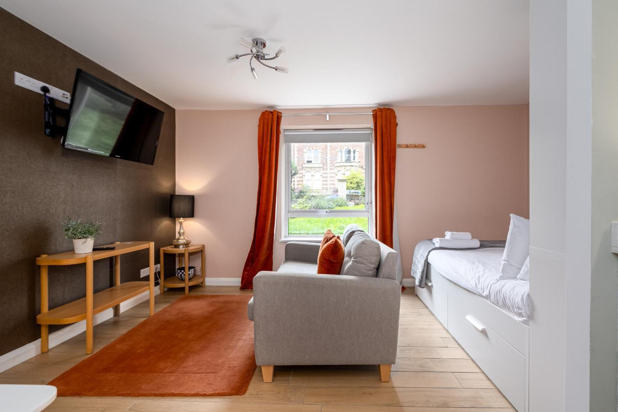 Alison Court Apartment Бристол Екстериор снимка
