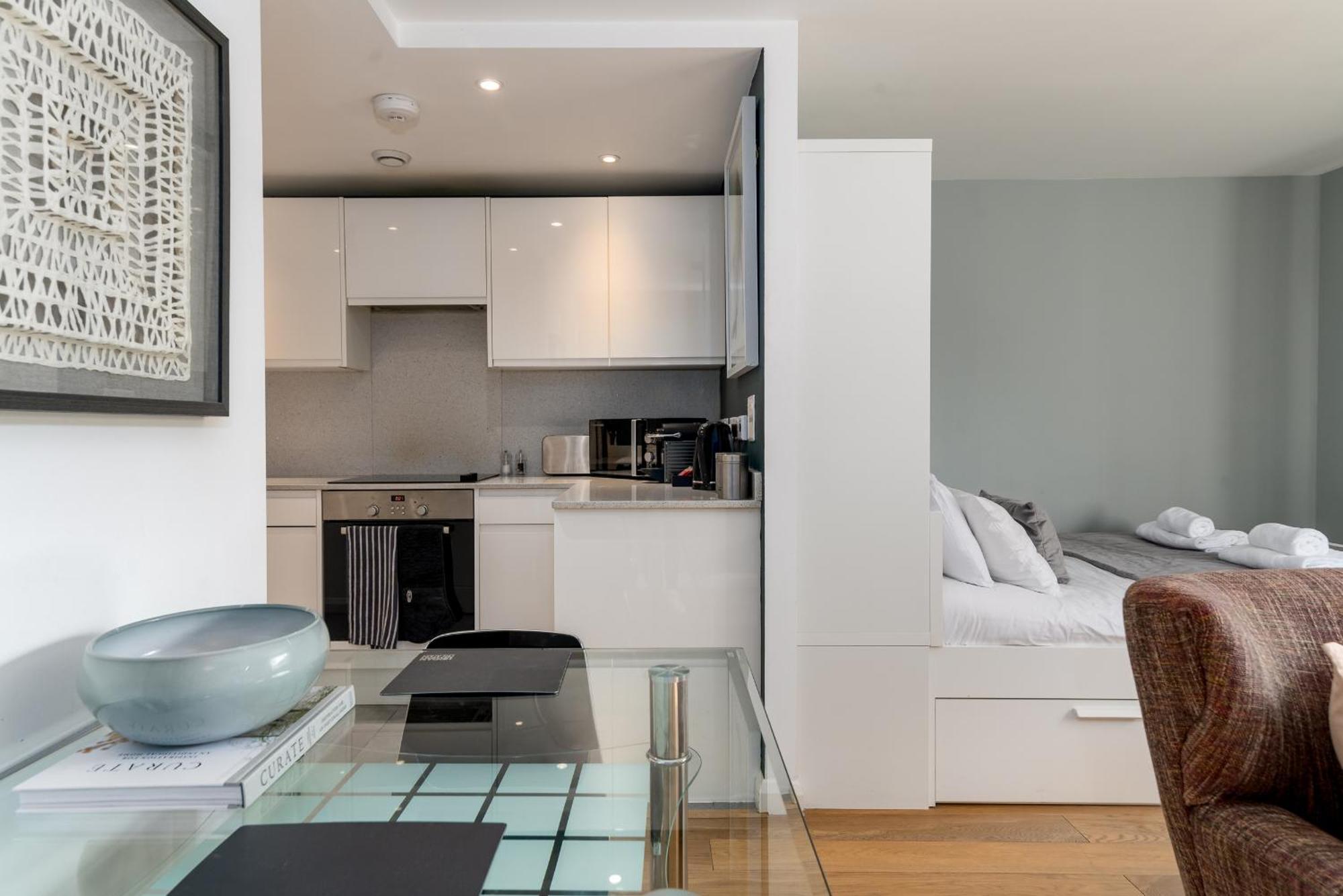 Alison Court Apartment Бристол Екстериор снимка